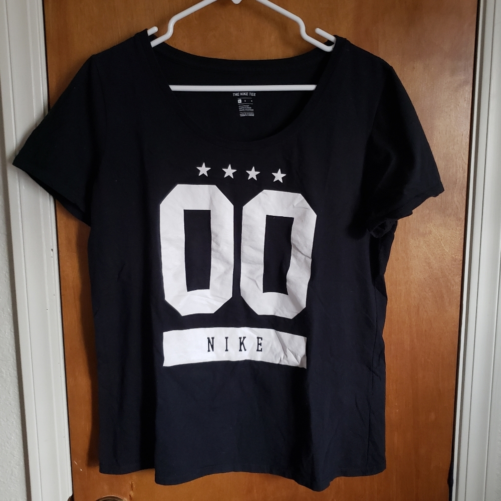 Nike tee shirt Large
